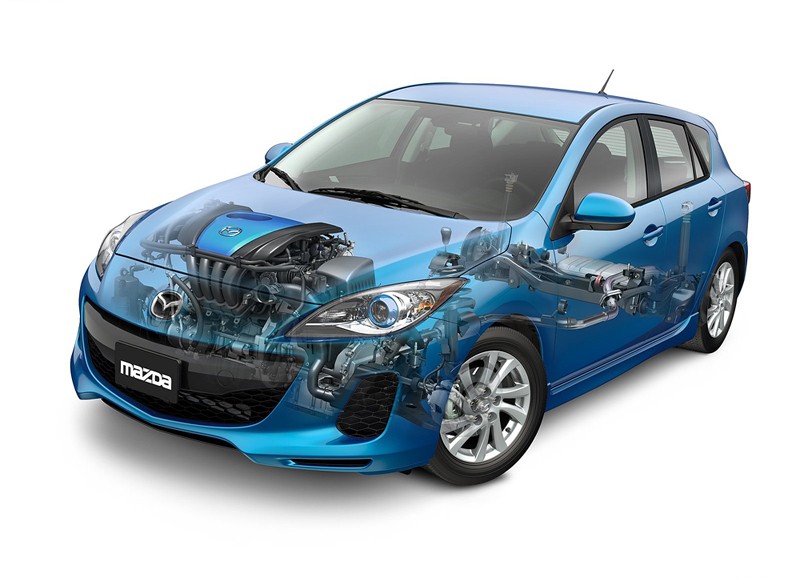 В Нью-Йорке представили обновленную Mazda3