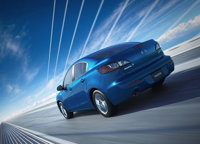 В Нью-Йорке представили обновленную Mazda3